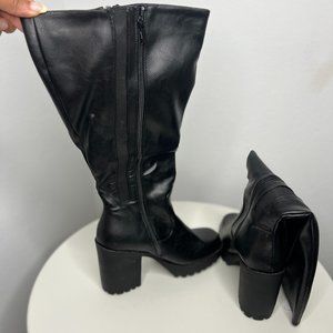 Torrid  *BRAND NEW* Knee High Leather  Heeled Boot